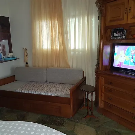 Maria's House Polychrono
